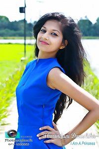Srilankan Actress & Model Tharinduni Dinushika display